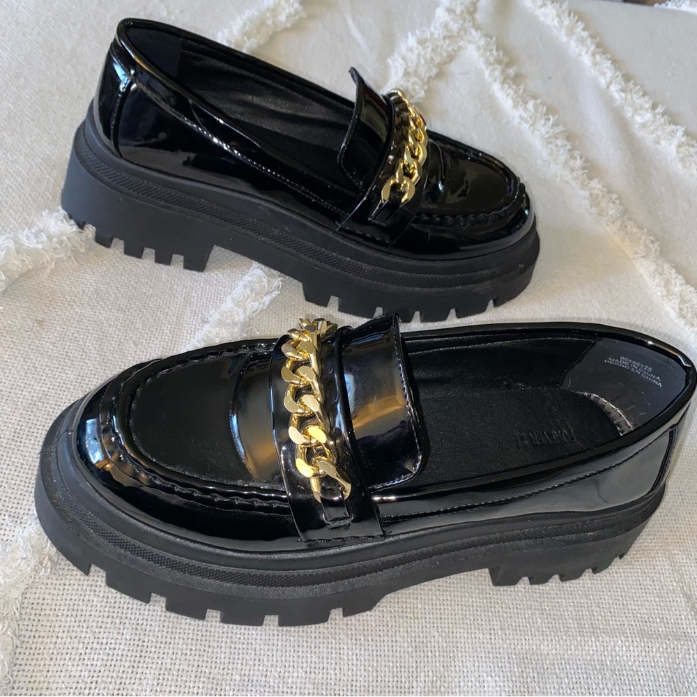 Goth Punk Office Siren Dark Academia Faux Patent Leather Gold Chain Loafers 8.5